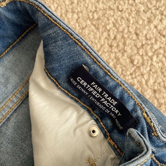 Distressed high rise skinny jeans - Picture 2 of 4